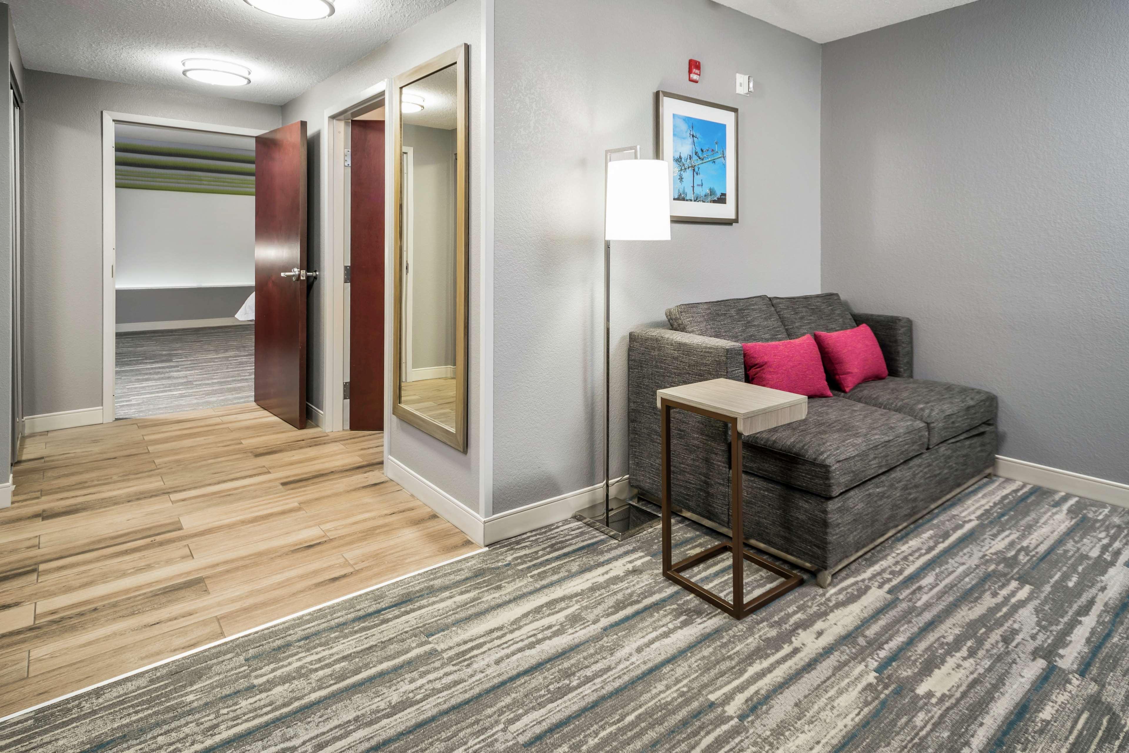 Hampton Inn Wilson Downtown Экстерьер фото