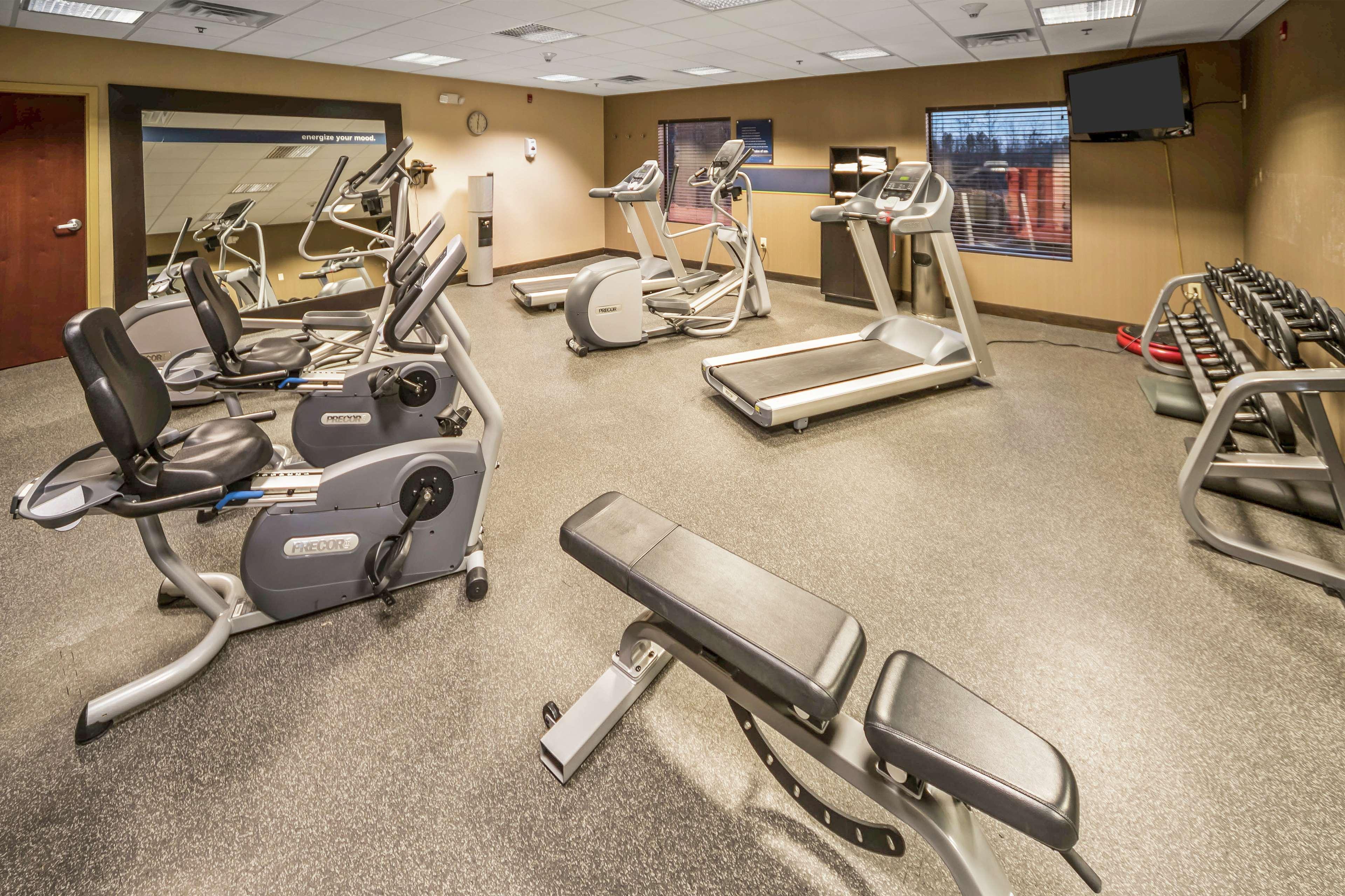 Hampton Inn Wilson Downtown Экстерьер фото