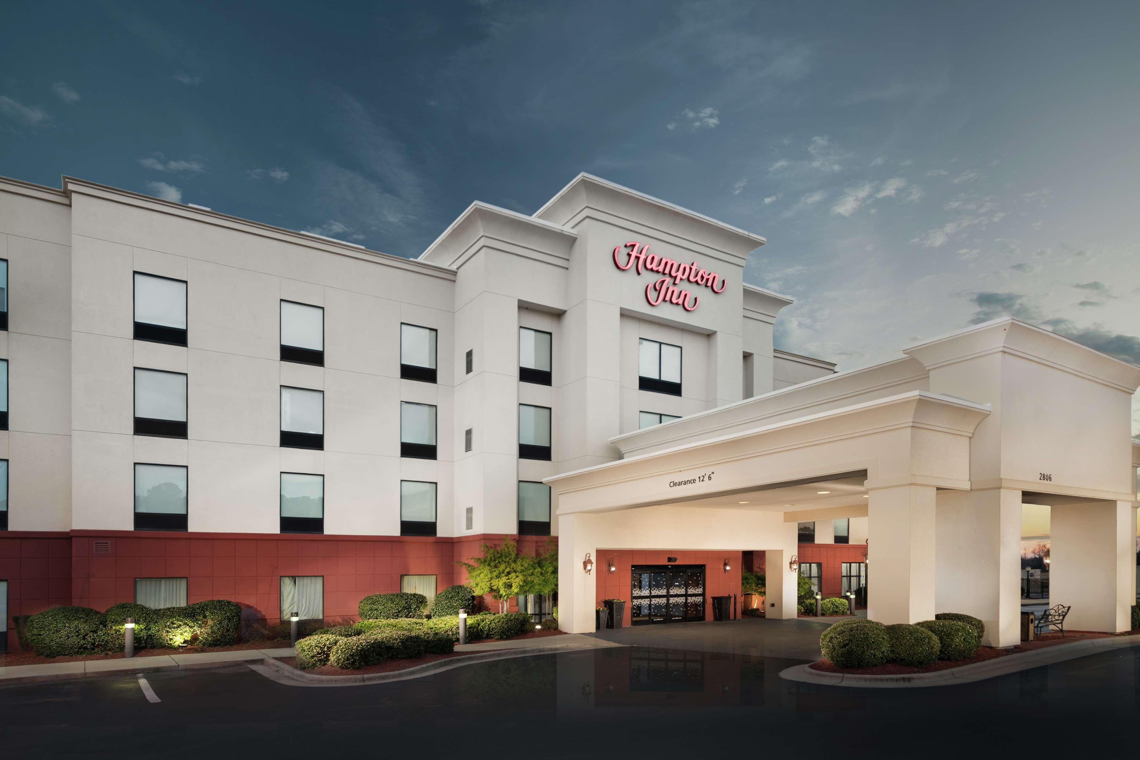 Hampton Inn Wilson Downtown Экстерьер фото