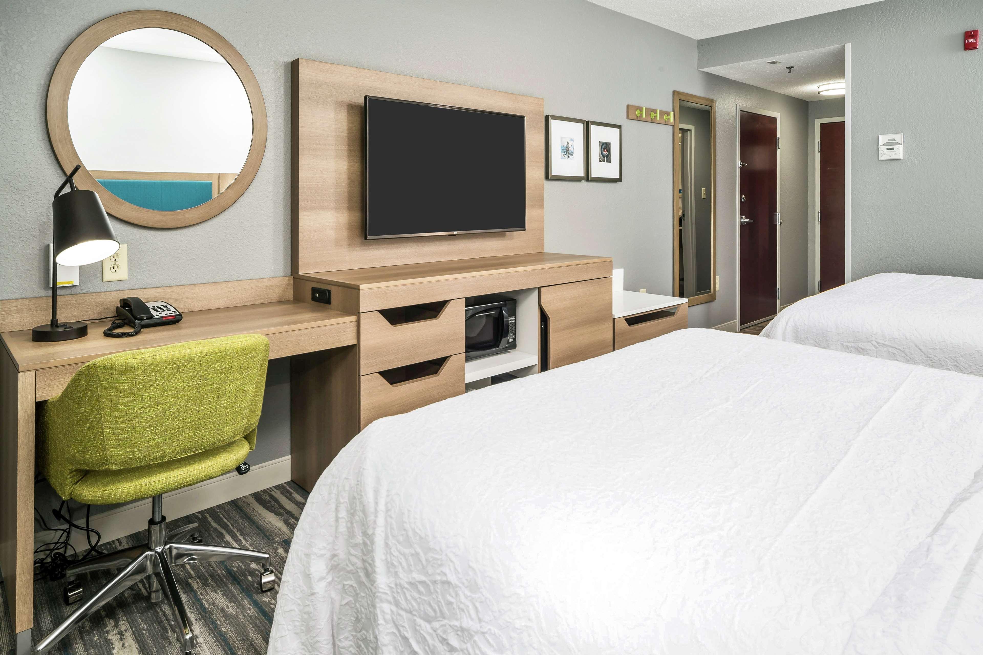 Hampton Inn Wilson Downtown Экстерьер фото