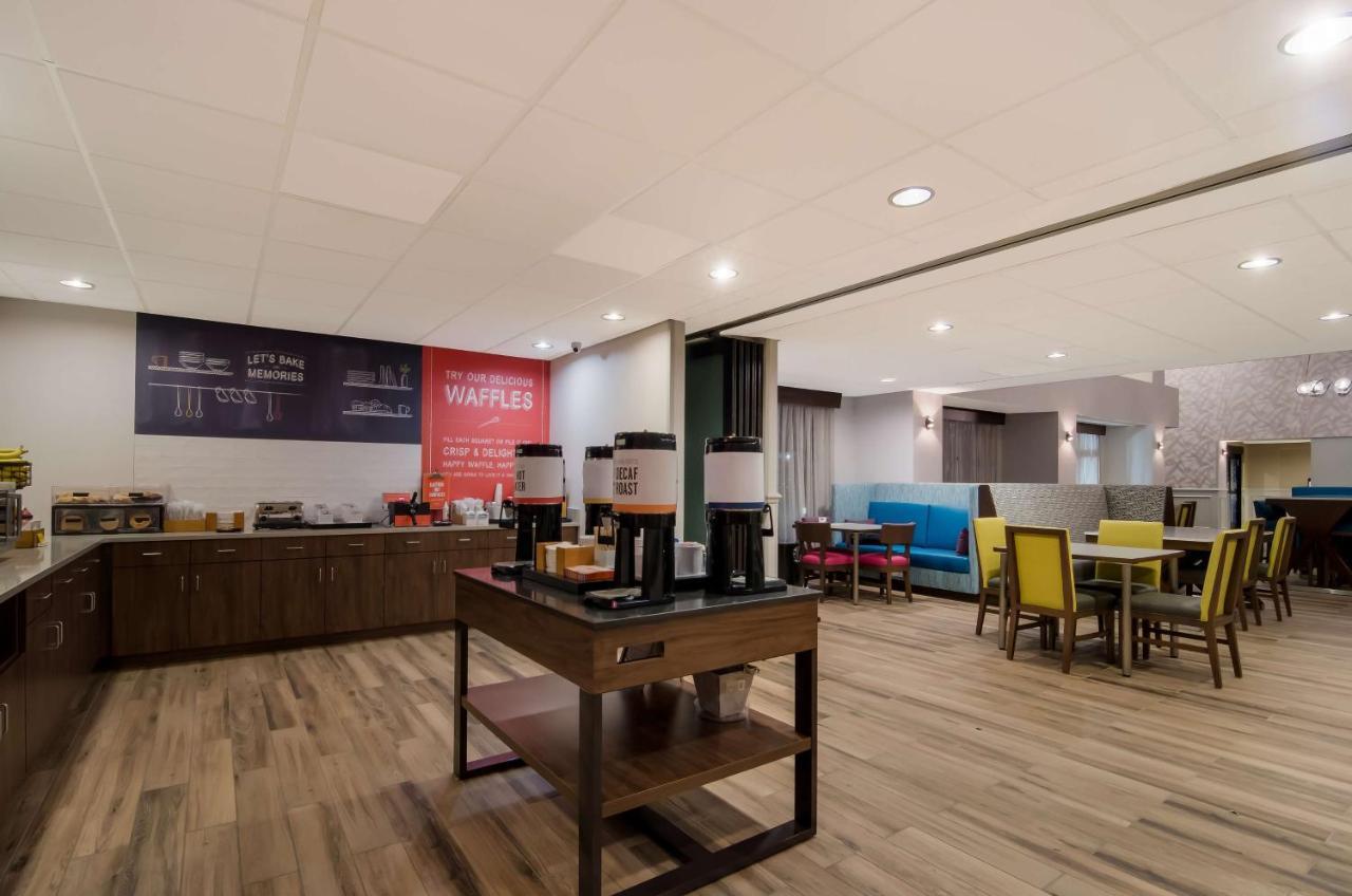 Hampton Inn Wilson Downtown Экстерьер фото