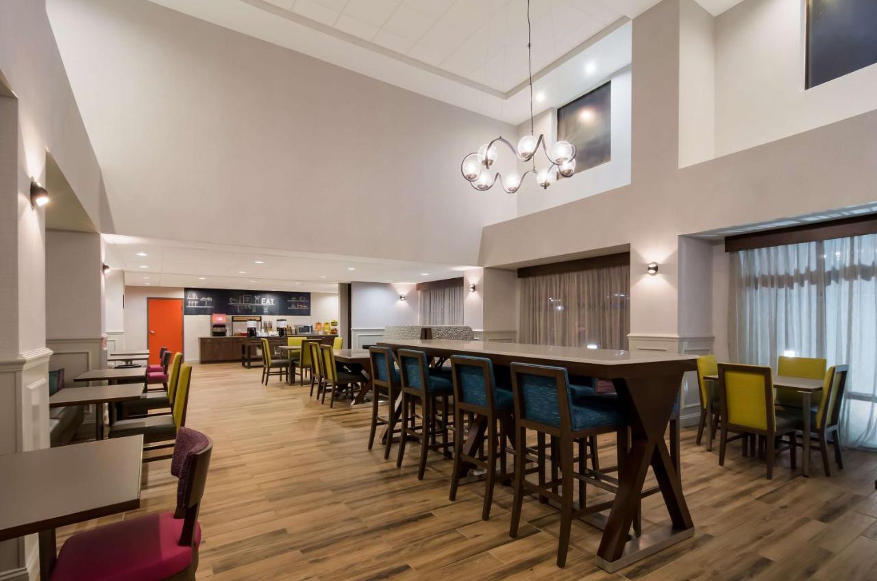 Hampton Inn Wilson Downtown Экстерьер фото