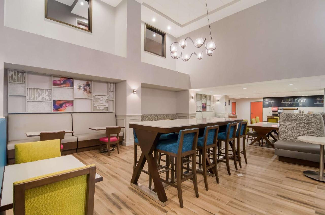 Hampton Inn Wilson Downtown Экстерьер фото