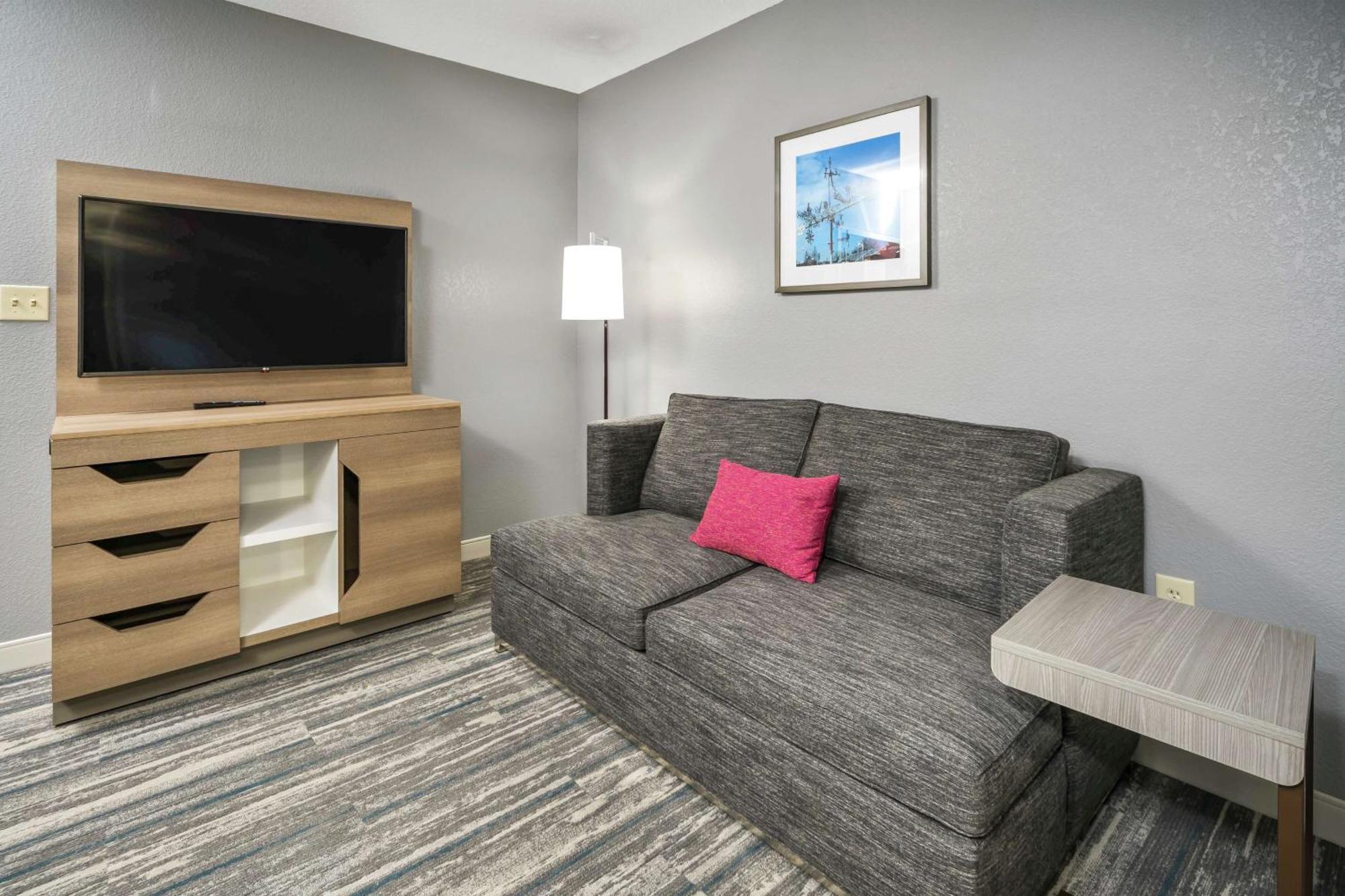 Hampton Inn Wilson Downtown Экстерьер фото