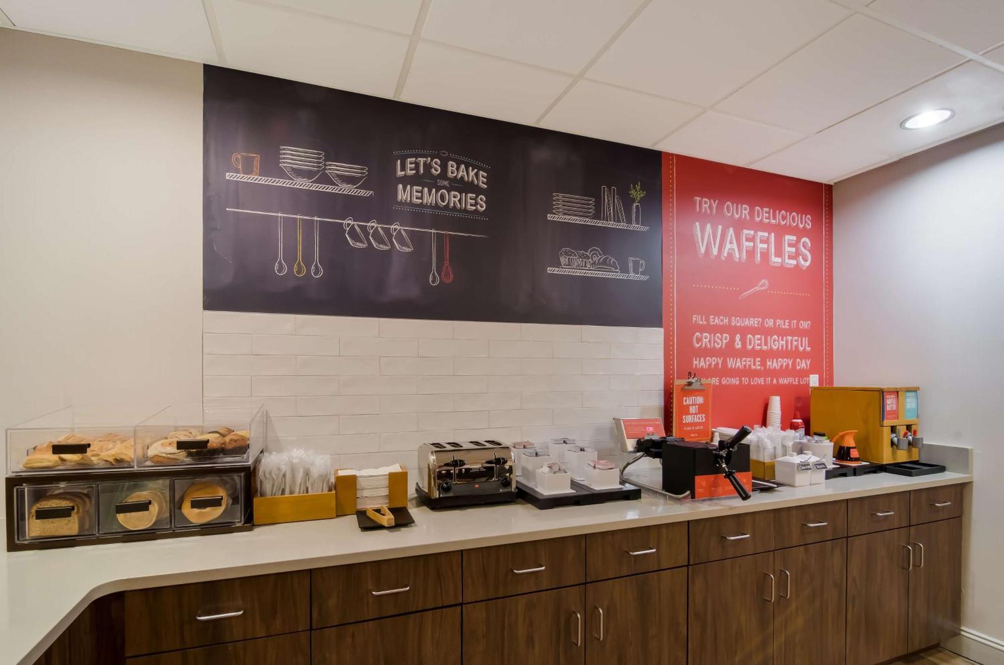 Hampton Inn Wilson Downtown Экстерьер фото
