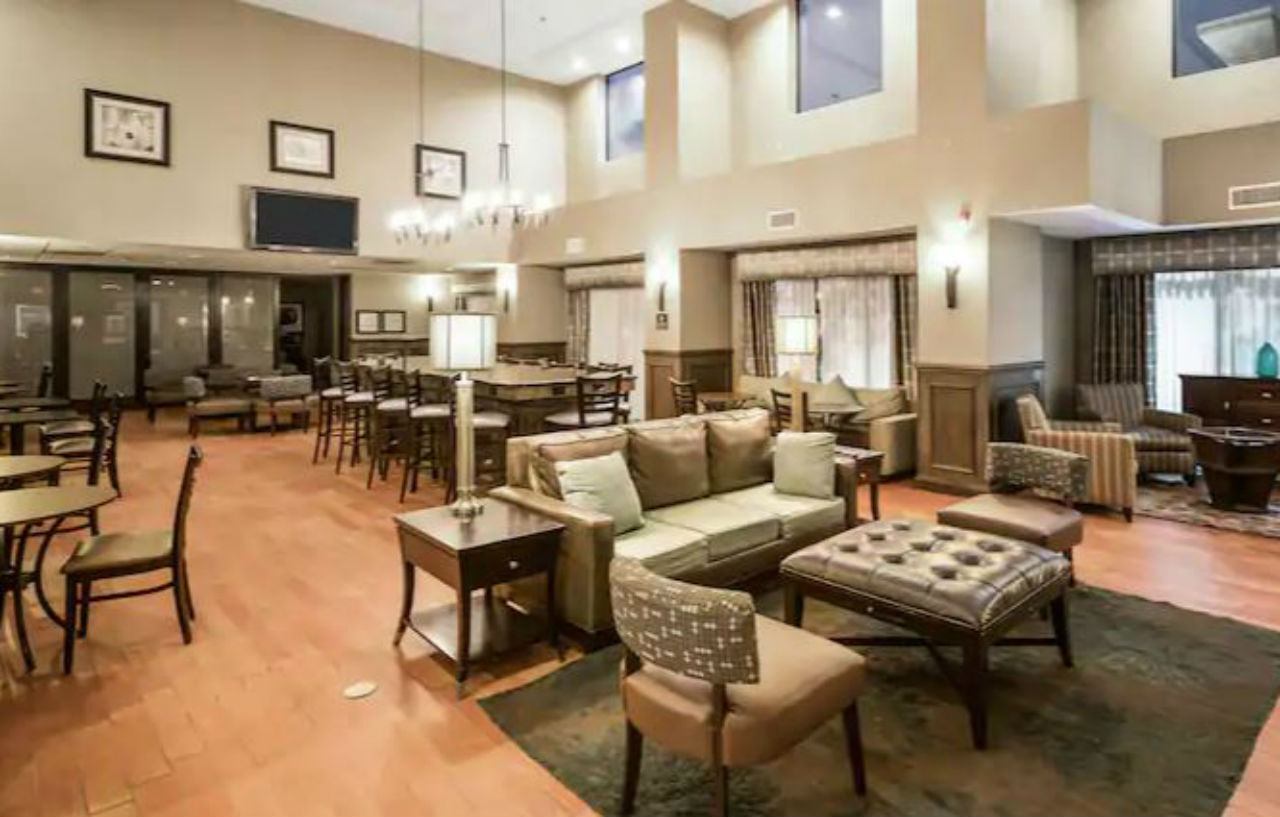 Hampton Inn Wilson Downtown Экстерьер фото