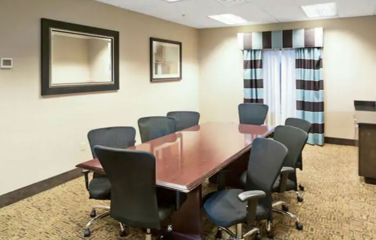 Hampton Inn Wilson Downtown Экстерьер фото